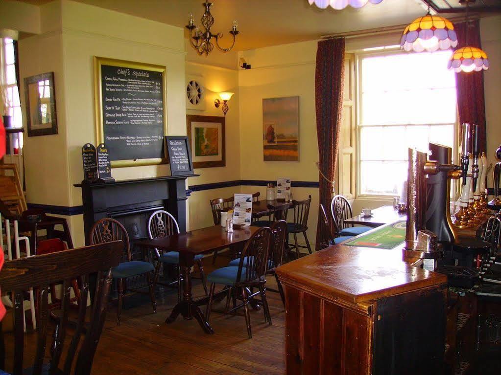The Bell Inn Frampton on Severn Exterior photo